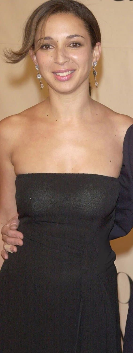 Exotic biracial natural beauty  Maya Rudolph is an absolute stunner. Sexy freckles and sexy tits