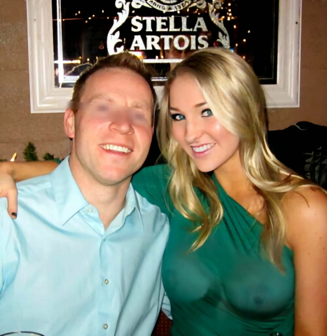 Young and horny 18 American schoolgirl LOVES showing off