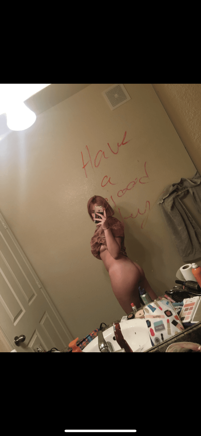 Discord slut didn’t realize she posted her nudes in a public channel