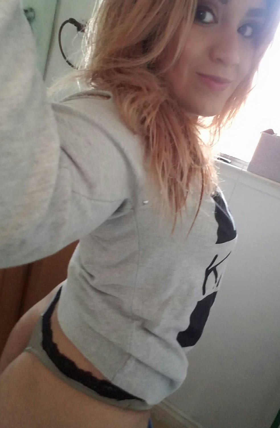 Sexy Milf Rocio From Fresno CA cheats on her Husband and sends sexy pics to Sancho