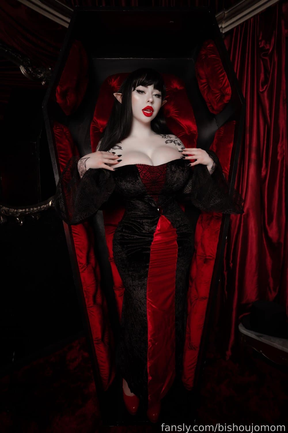 M.O. ɃƗSĦØᵾɈØMØM Collection Teaser 2/4?