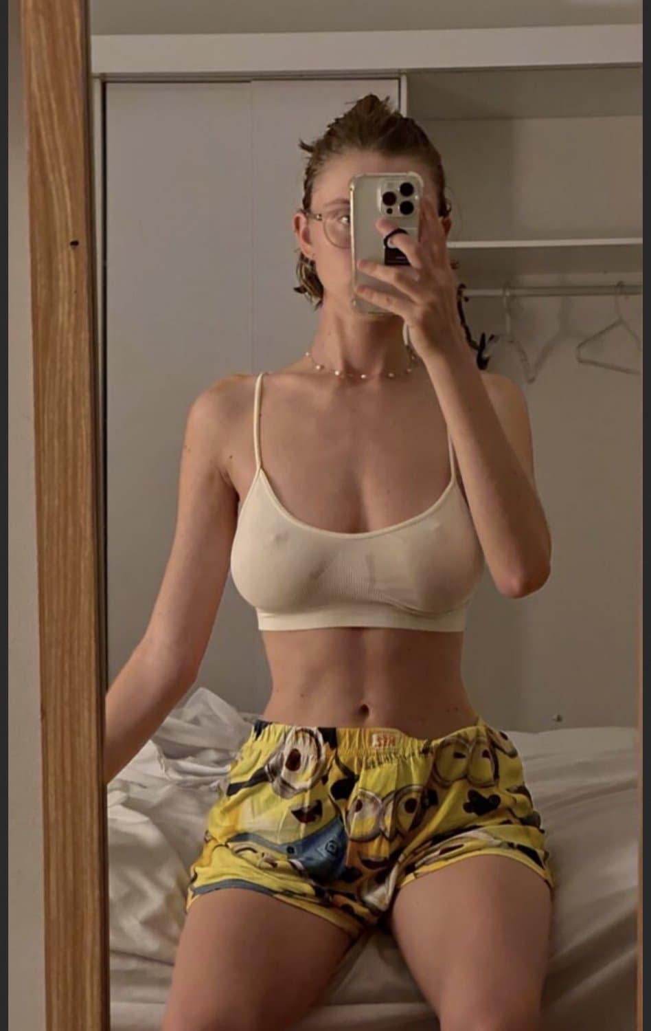 Skinny Teen with big Tits