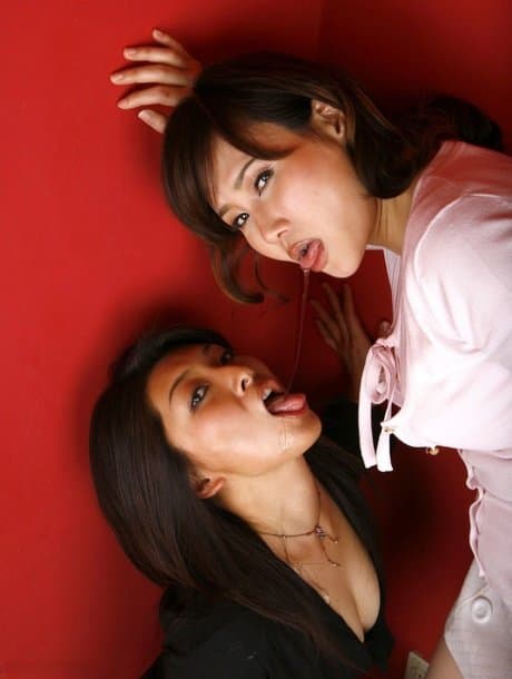Hot japanese milf lesbian action