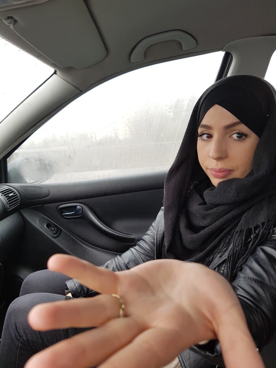 Pretty syrian muslim hijab girl