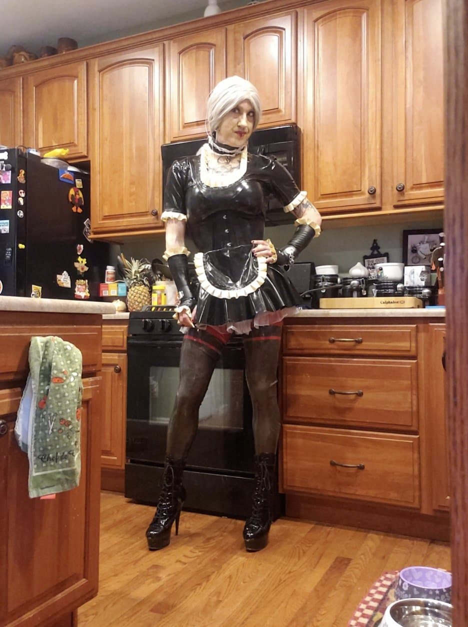 Comment what you’d do to this pathetic trans sissy latex whore.Tiffany minx @tiffanyminxcosplay