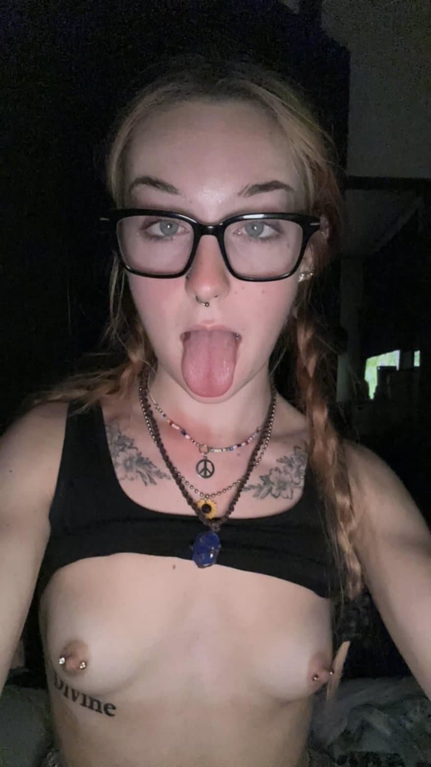 Look at this dumb clown fuck toy bitch is so dumb and stretched out she begs for cock