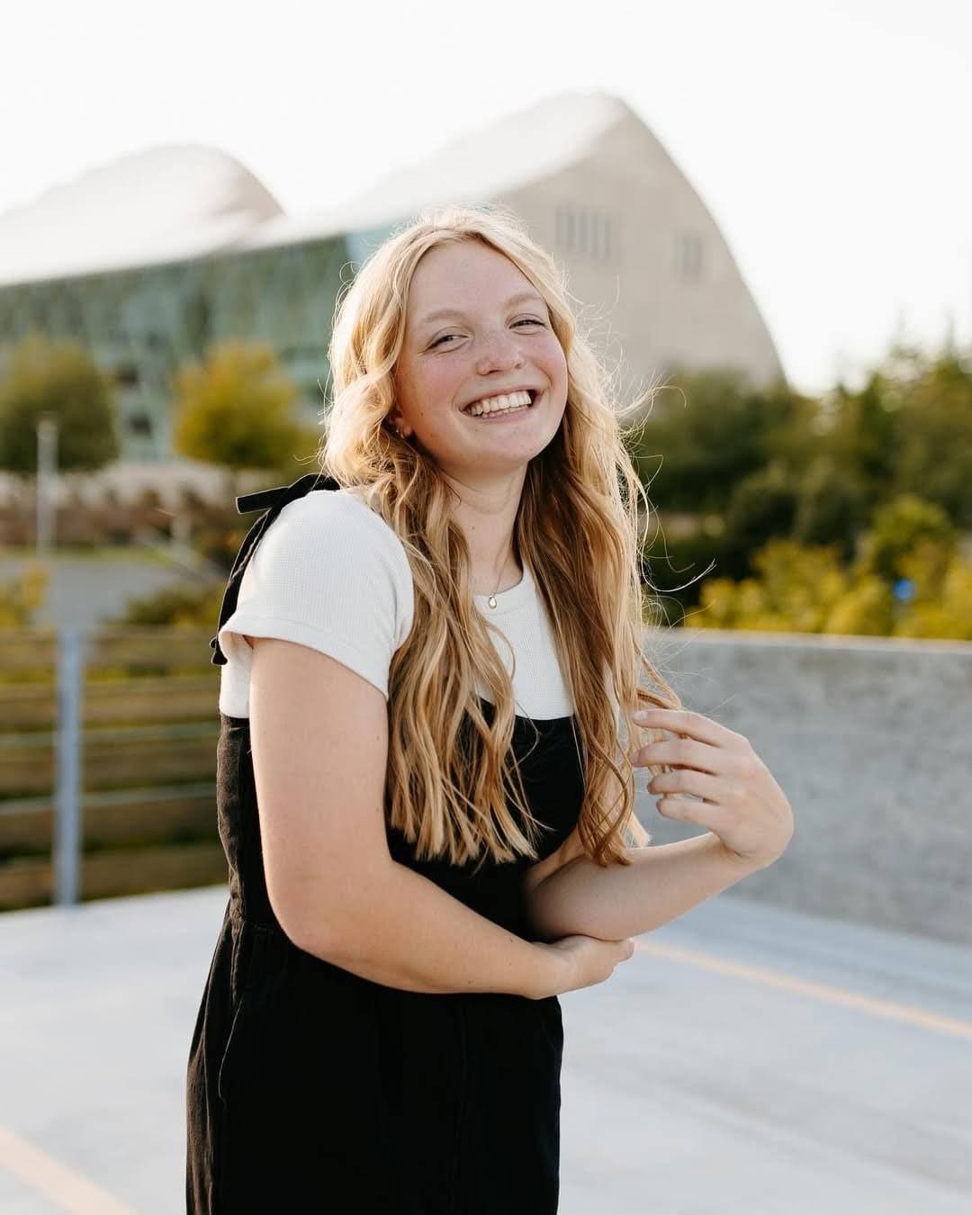 Sexy pale blonde Grace