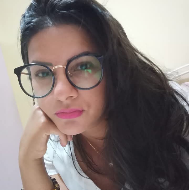 Casada Putinha teve seu vídeo vazado pelo seu comedor o cara comeu o cu no pelo e ainda gozo dentro