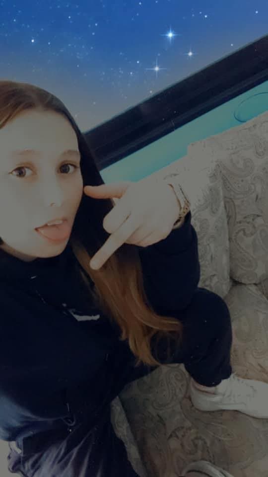 Click to view full size Ex knew I had the ice and said comeover. Had her tellin me how she luv this dick