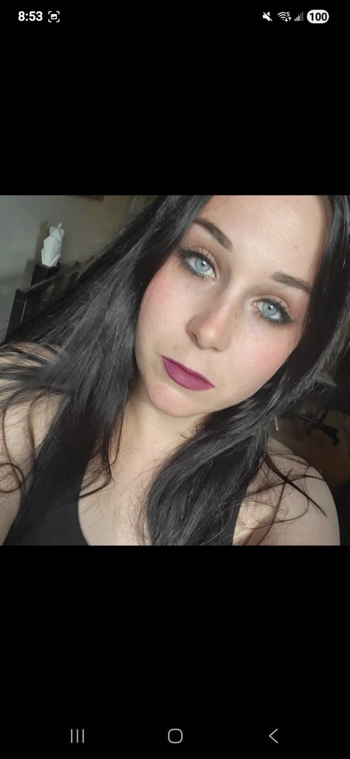 French Cumdumpster slut mom shyla swallowing bds nut while ignoring kids