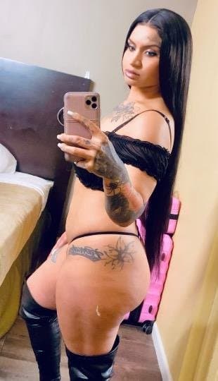 FAT SOFT ASS CHEEKS SPREAD Beautiful dark Latina slim thick