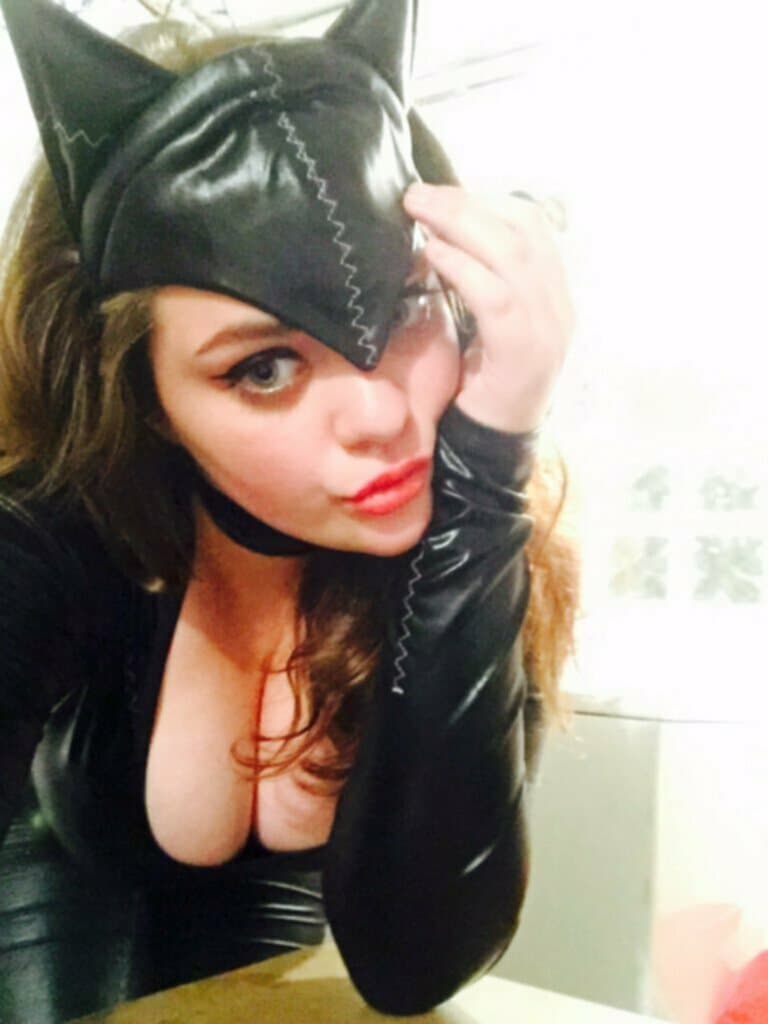 Lots of Sexy / Daring Halloween Outfits