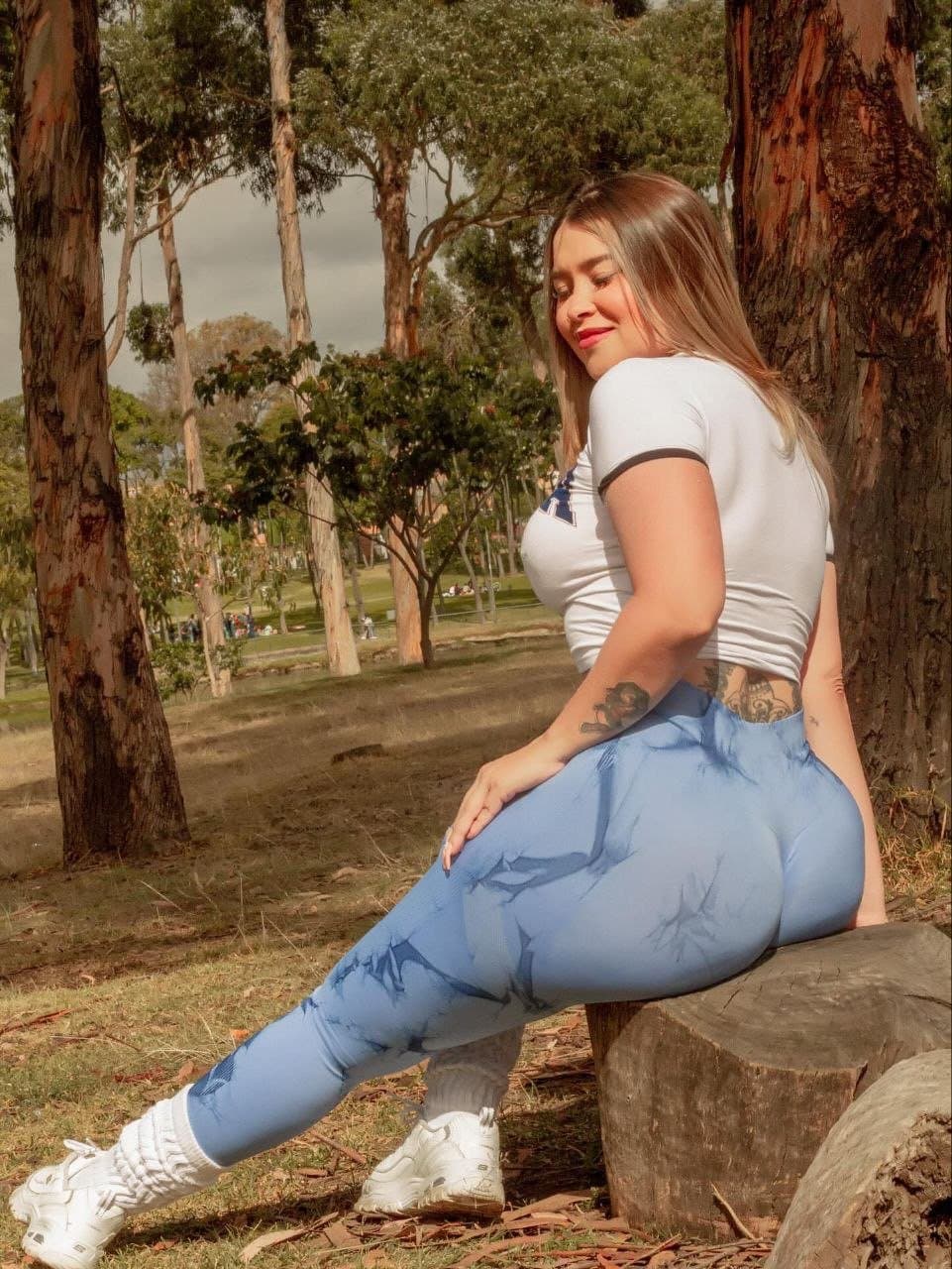 ??[Kloe] Perfect Ass Colombian