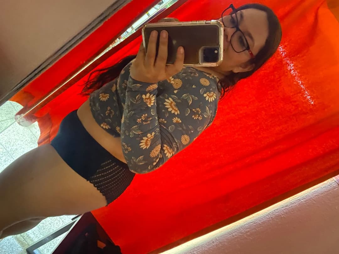 Gorda casada,putita su marido no le da y pide verga