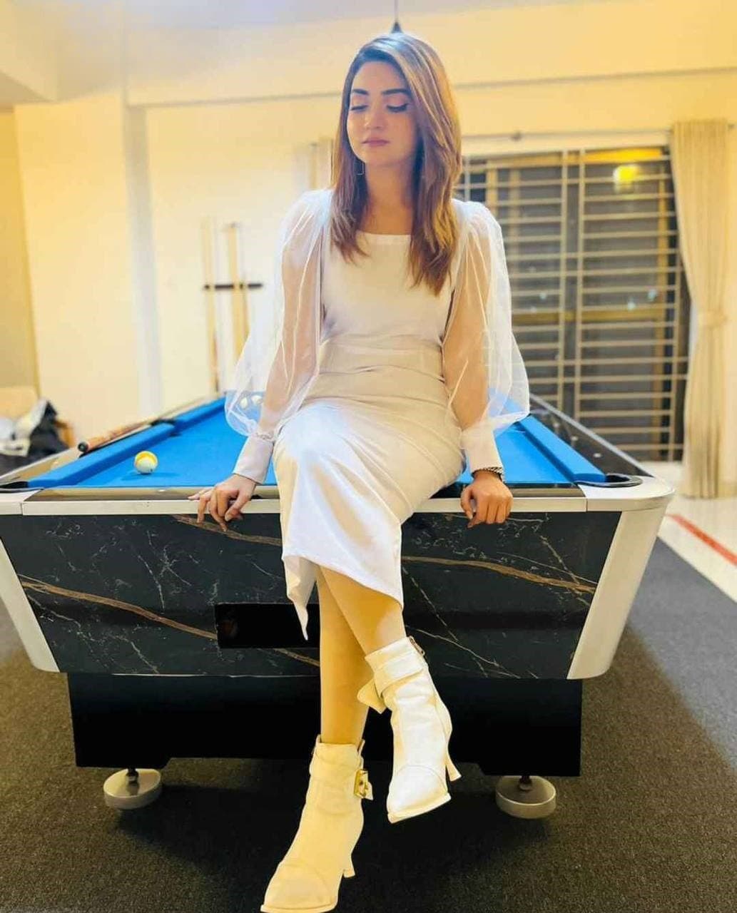 Indian Girl Fully Nude Painful Fucking in Hotel Loud Moaning