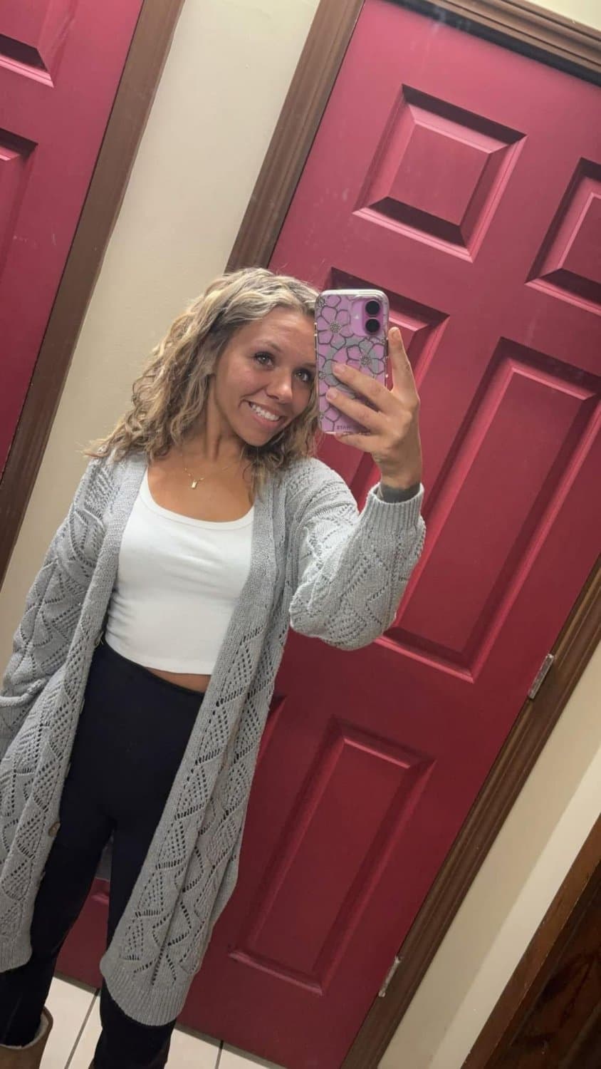 Friends girlfriend used that tongue on the college bball players big cock