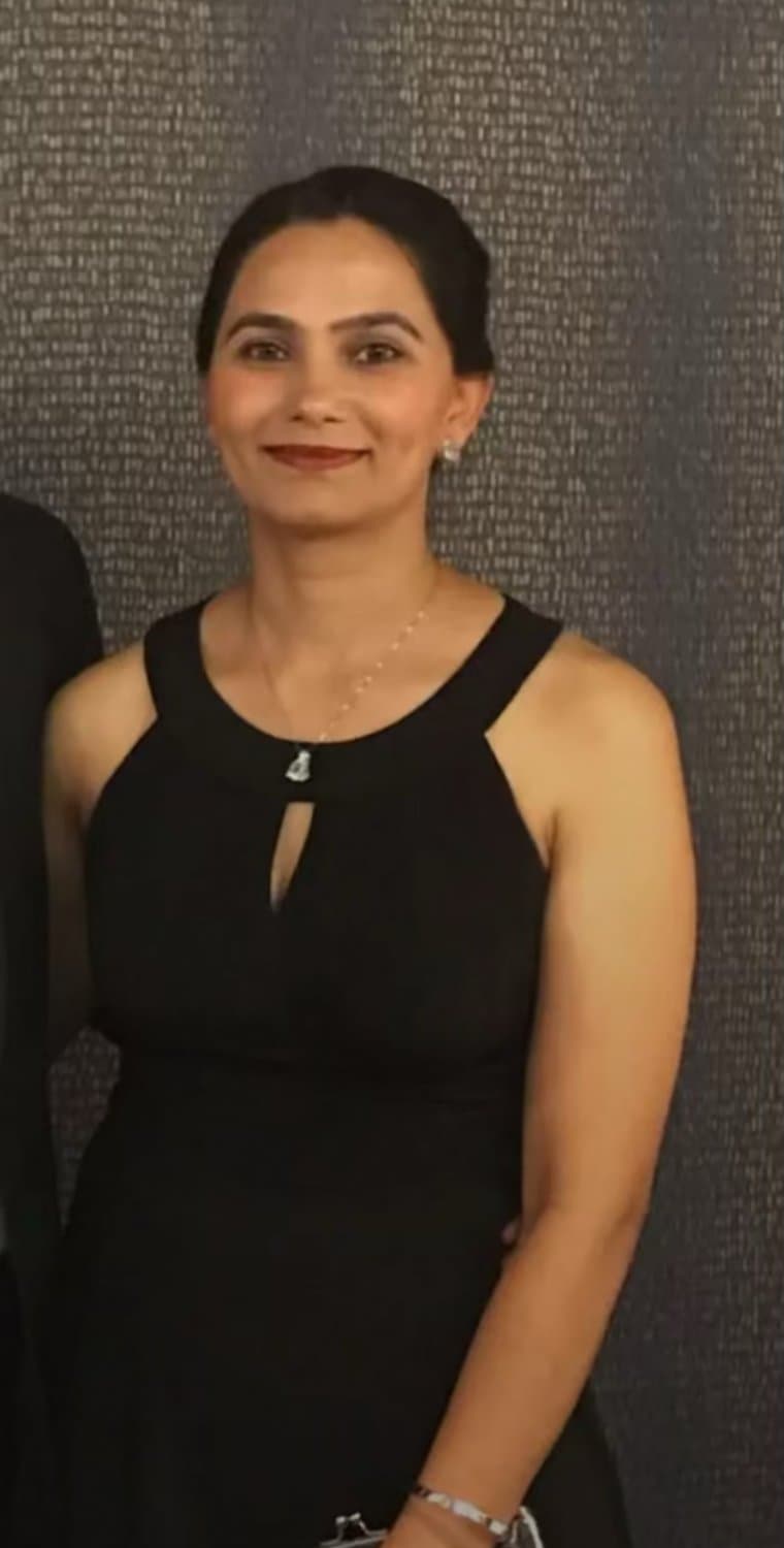 Click to view full size Sexy indian punjabi wife takes bbc