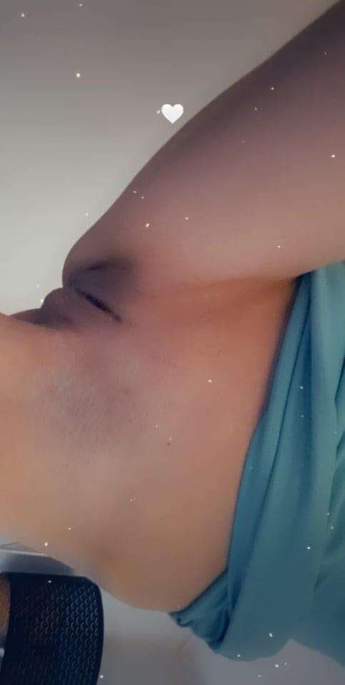 Amateur brunette records her naughty alone time