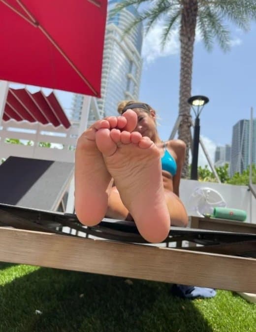 Gabriella annalisa feet