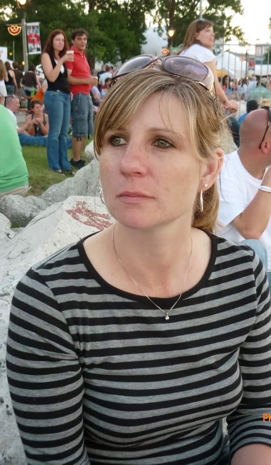 Tanja, regular mom by day, hogtied bondage slut by night.