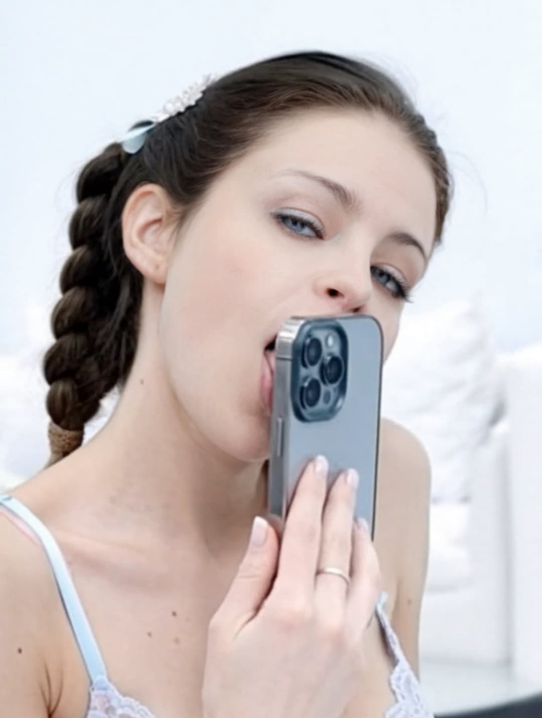 Brunette Onlyfans Model Felicia Bennet Shows Off