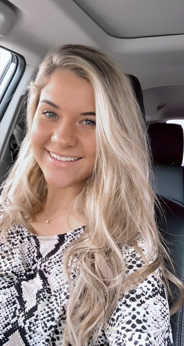 White bop with a nose built for sniffing stinky thug ass