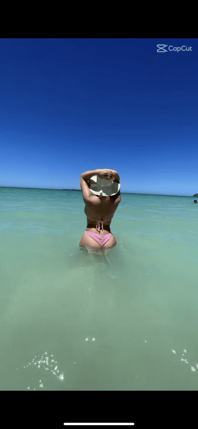 Click to view full size Texas TikTok milf Robyn fields