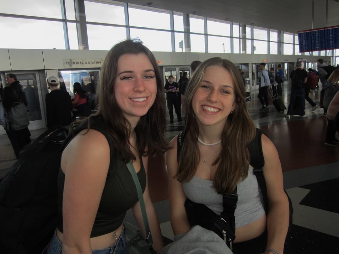 Click to view full size Which sister is hotter Skylar and Alexis