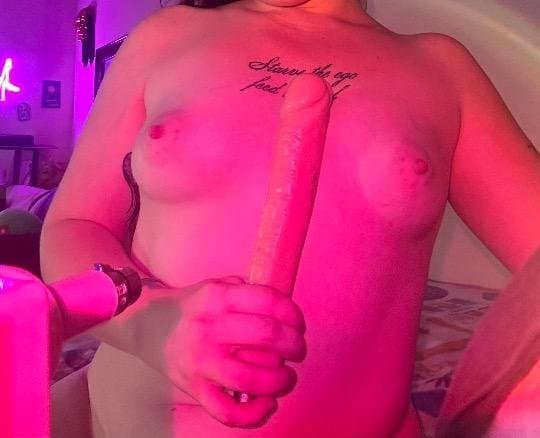 Ashley Drains Solo Thot