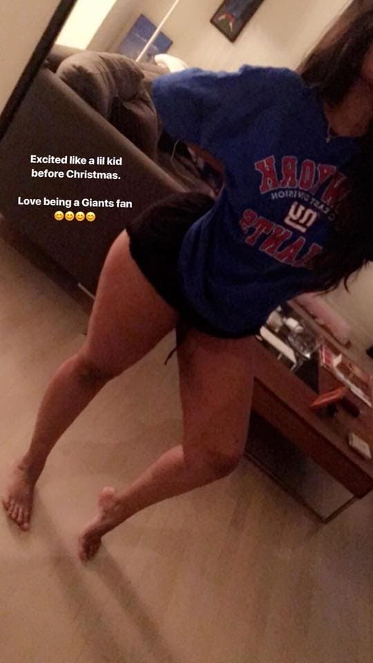 Click to view full size Thic Desi goddess