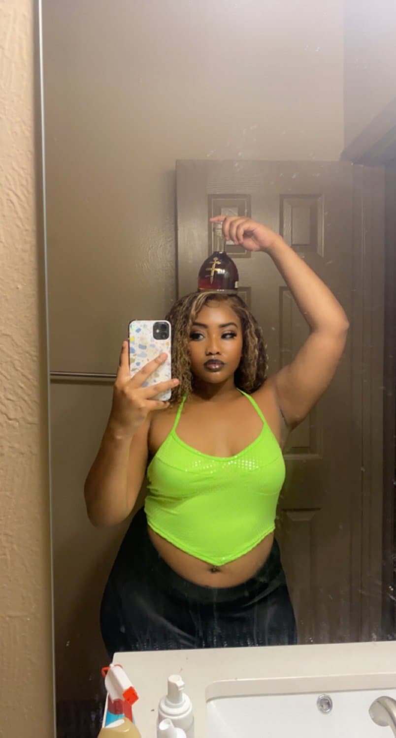 Sarasota Florida bbw slut Leanna slobbing on a dick & gettin fucked Doggystyle leaked