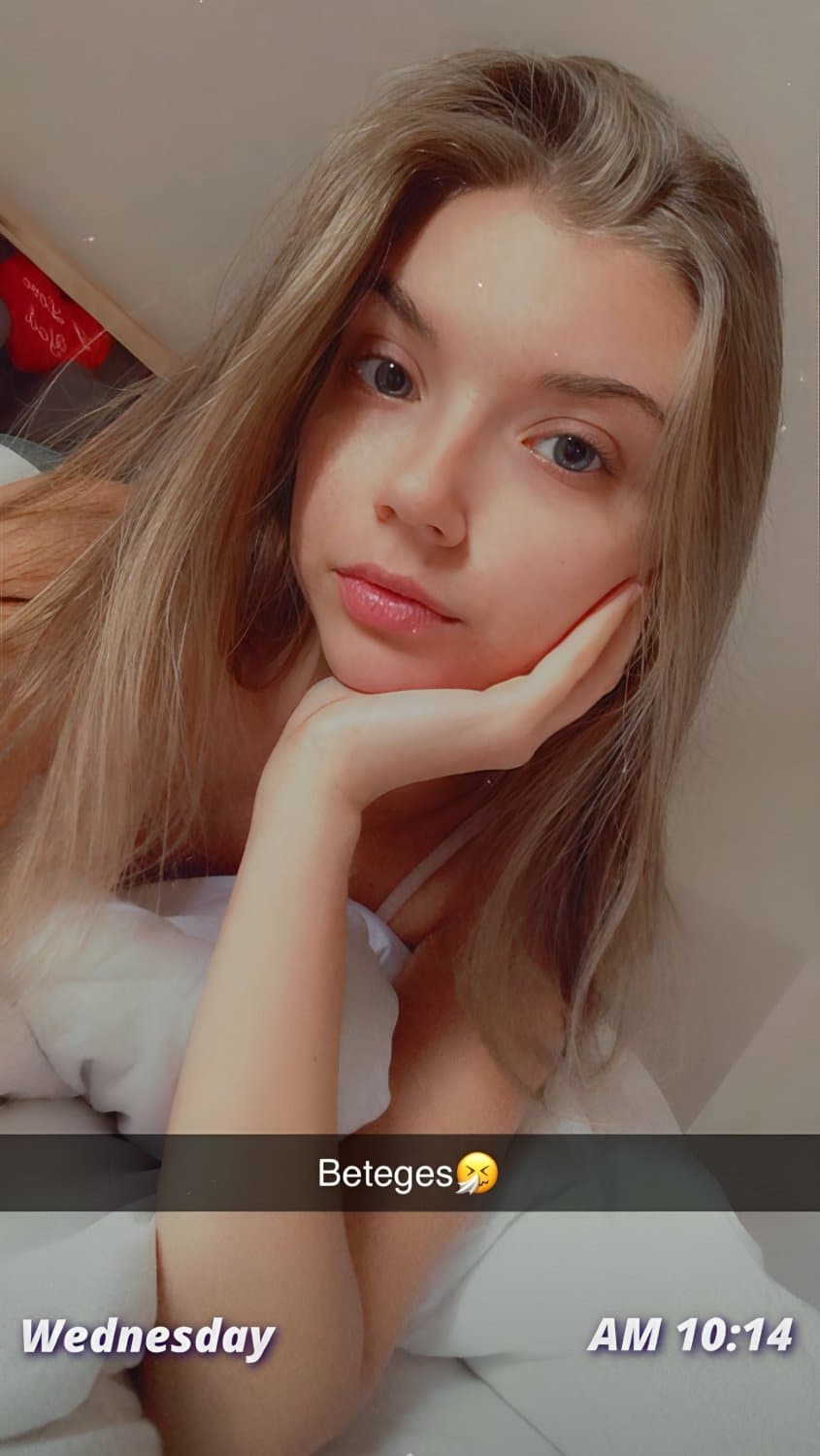 [kik] shsjebbd fuck my 20yo slut gf hard while I jerk off watching her take a good pounding