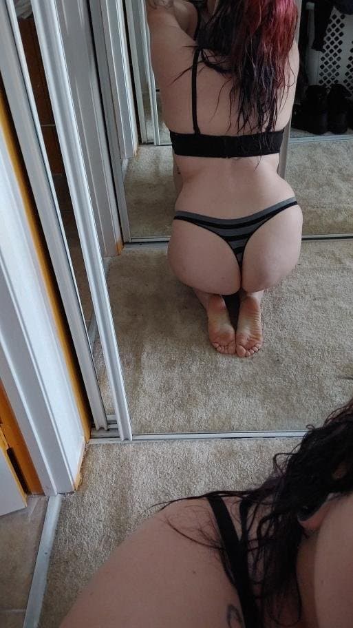 Thick goth whore gets fat pussy and fat ass fucked
