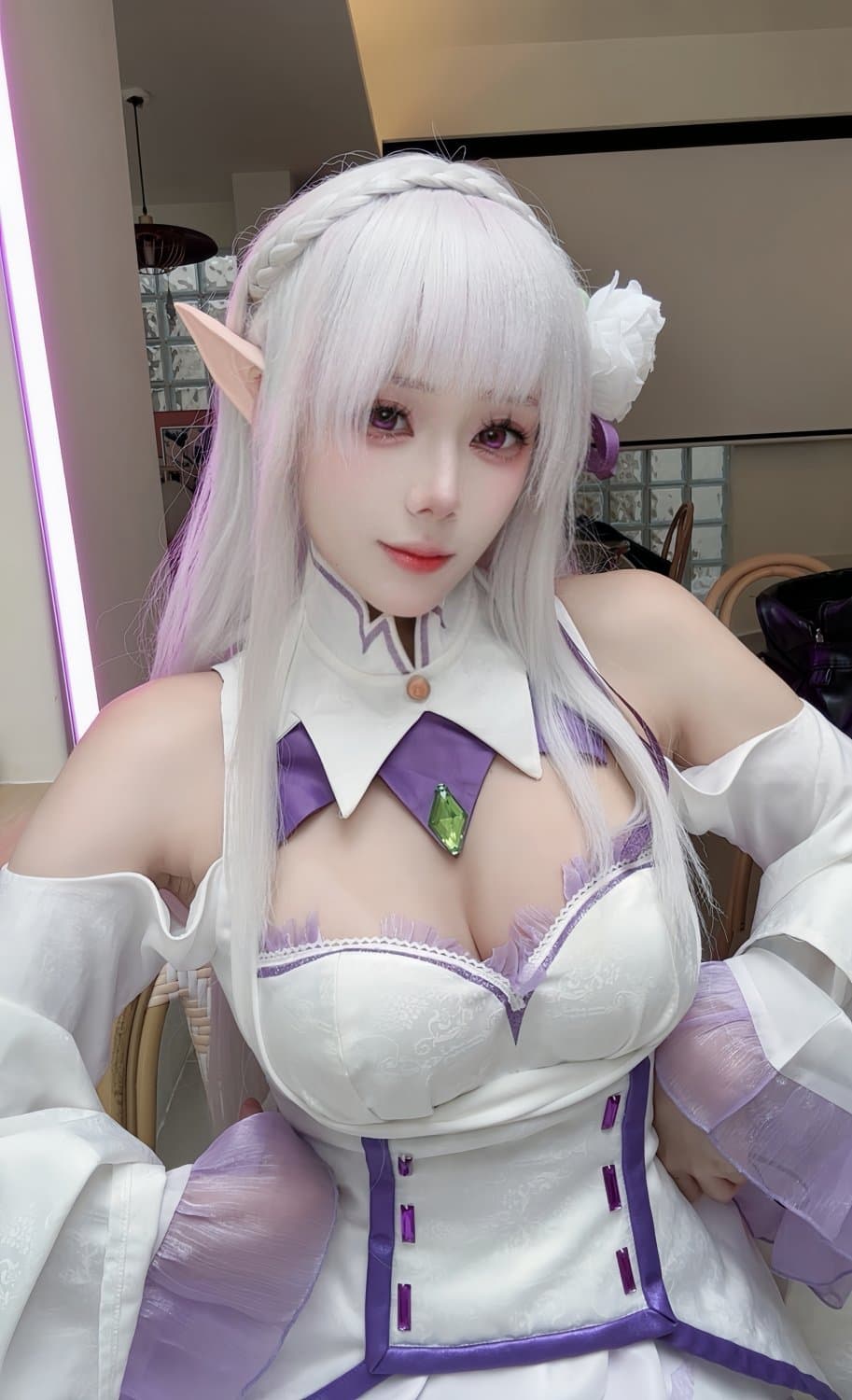 Click to view full size JIU YIAN 九言 CHINESE CUTIE/ EMILIA FROM RE:ZERO COSPLAY