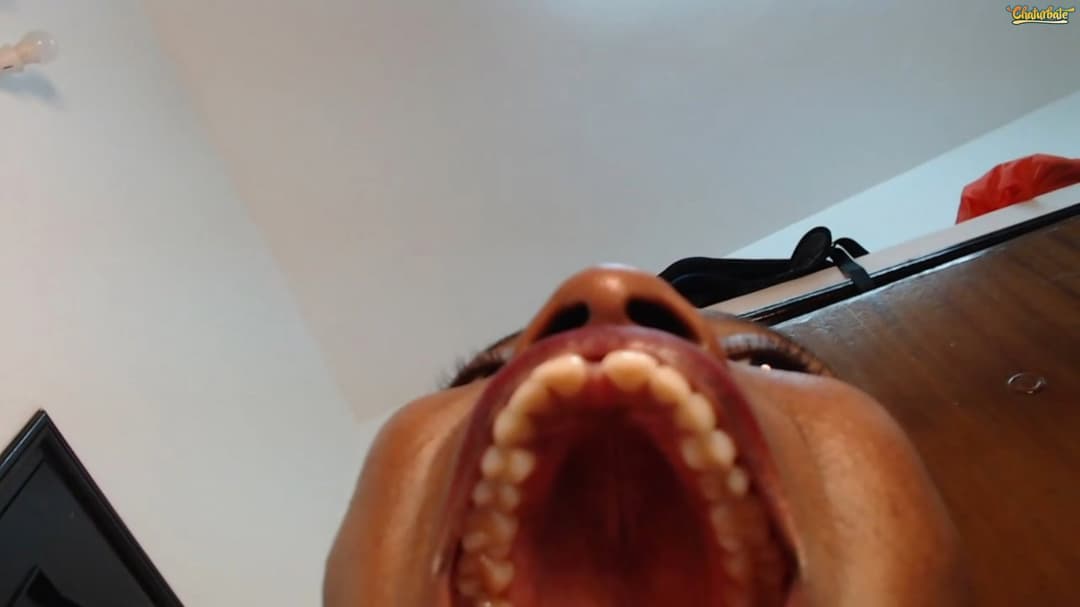 Sexy webcam African babe mouth fetish