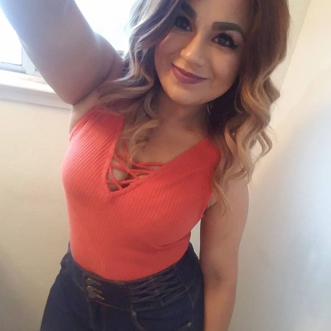 Sexy Milf Rocio From Fresno CA cheats on her Husband and sends sexy pics to Sancho