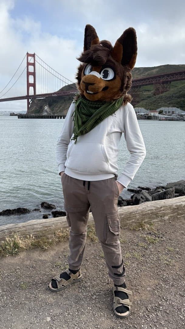 [FURRY] hot bi/pan furry femboy twink (žûřùźûķîìń/jëșśäbřêéďêř)