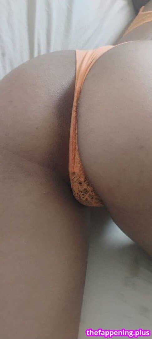 A "garota do desodorante" dando a buceta e chupando