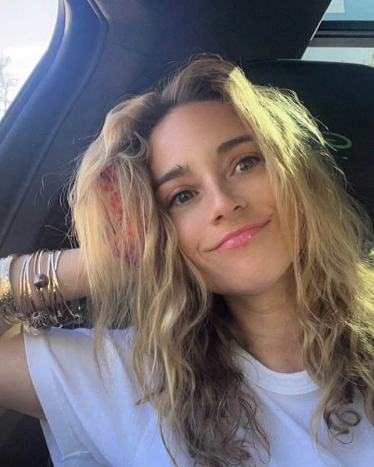 Hot rich MILF from California. Same userna me on k II K to trade more files of her and others