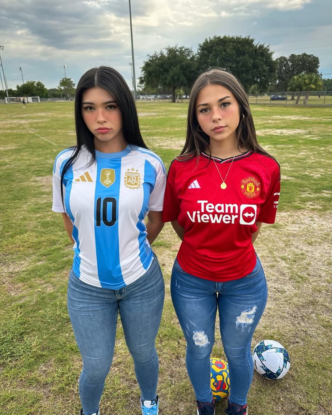 hot bop asian duo lesbian kiss/dildo play(DM ME FOR REQUESTS AI)