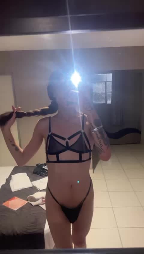 LA_FEMBOY_CRICOS@ freeboodylive1 twink femboy twitter porn