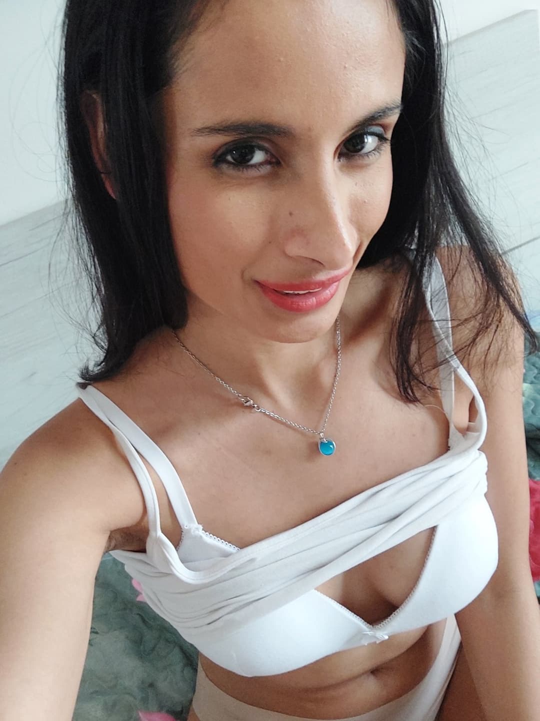 I hope everything will be appreciated...by this Web bitch called Ana,born to be wank material ?❤️