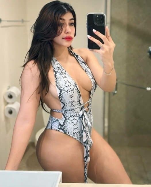 Cute Latina fit body comment your thoughts and rate her 1-10