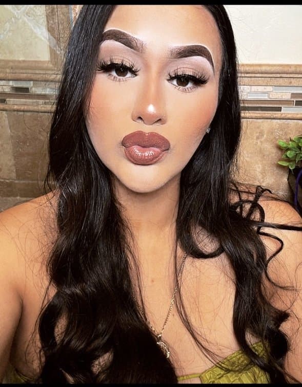 (Not nude) Anyone know this Las Vegas thot?