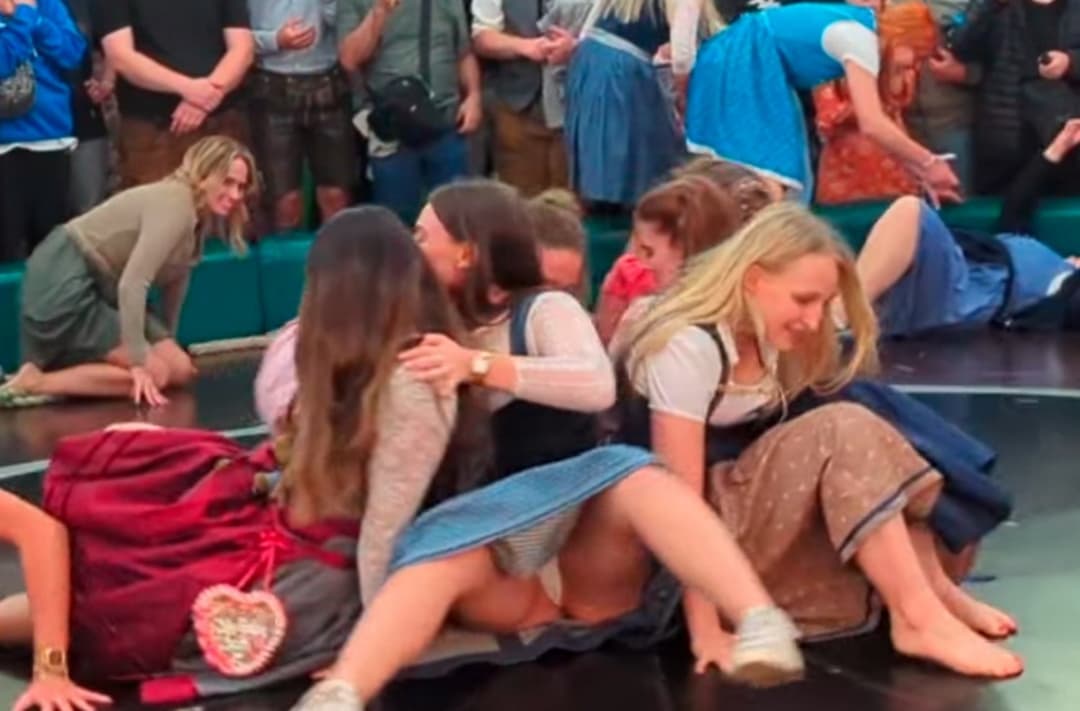 Click to view full size Devils Wheel Upskirts Pt. 2