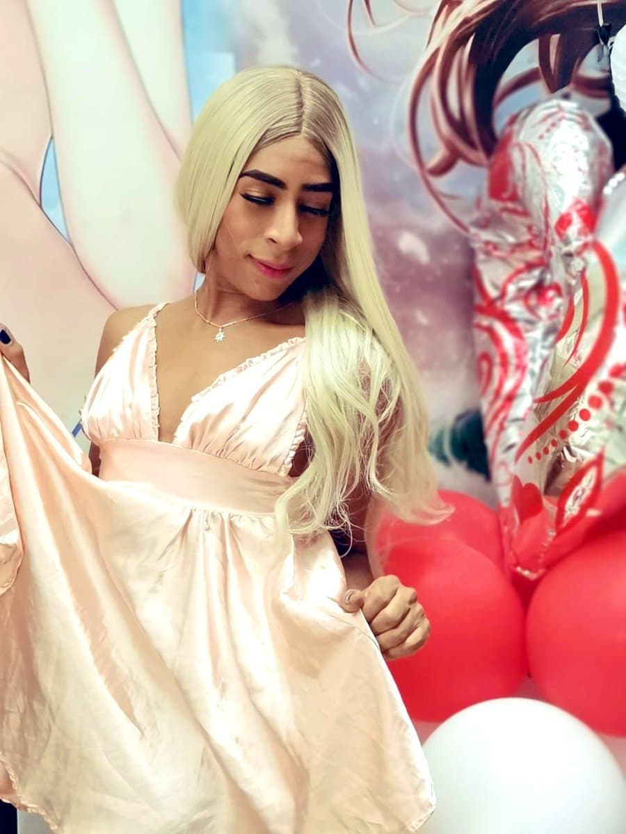 Candy Bigcock Sexy SHEMALE