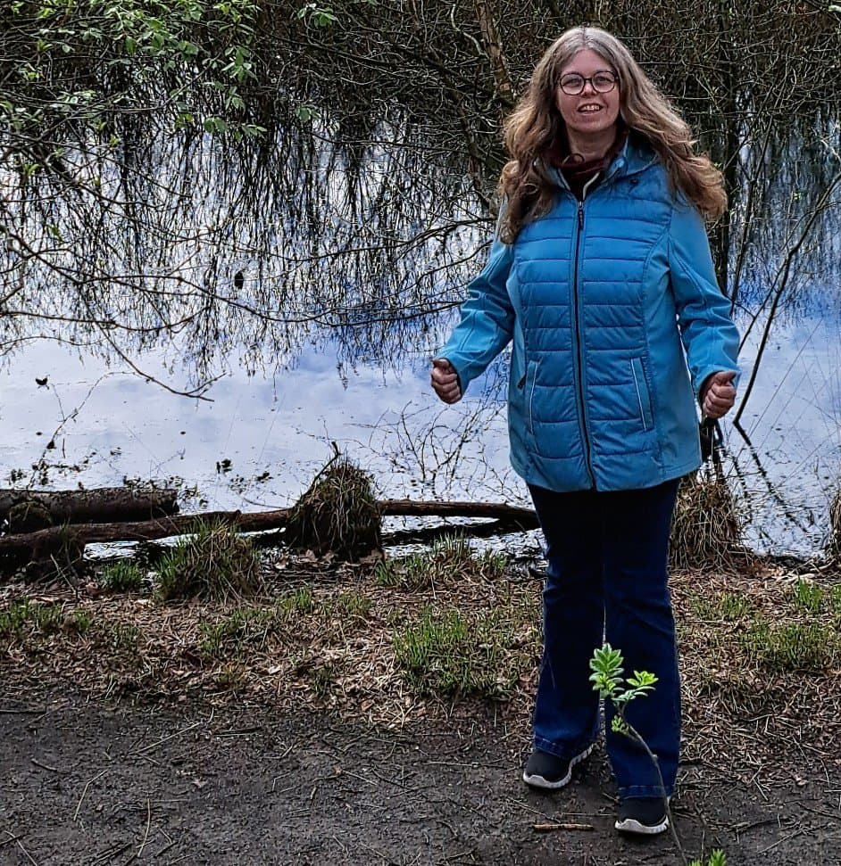 Johanna a married and cheating Dutch slut to use and fuck who loves gangbangs and cumdumps