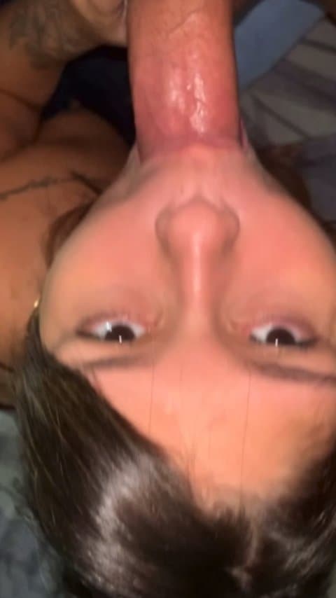 VAZOU ESPOSA GOSTOSA MAMANDO E FUDENDO O MARIDO CORNO - PORNO BRASIL - VAZADOS CORNO