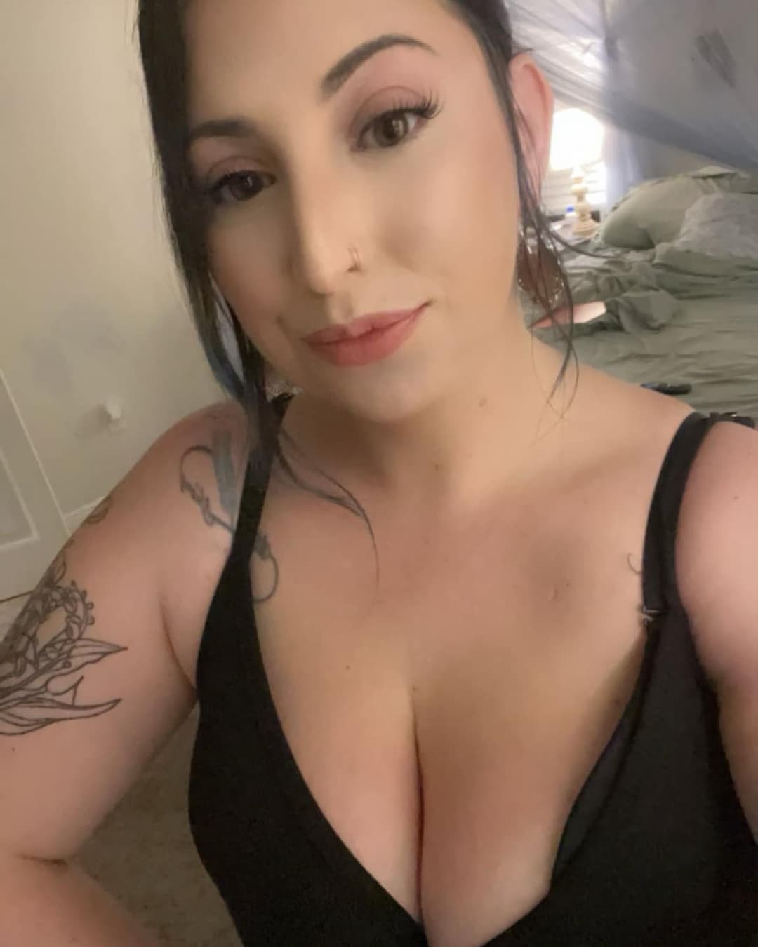 Hot busty single mom Gail