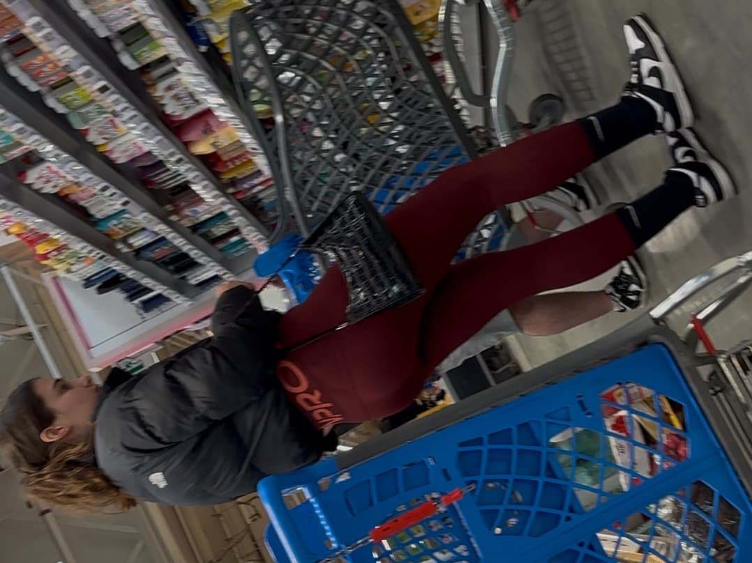 Red Nike Pro Leggings Candid Teen with black Nike Socks